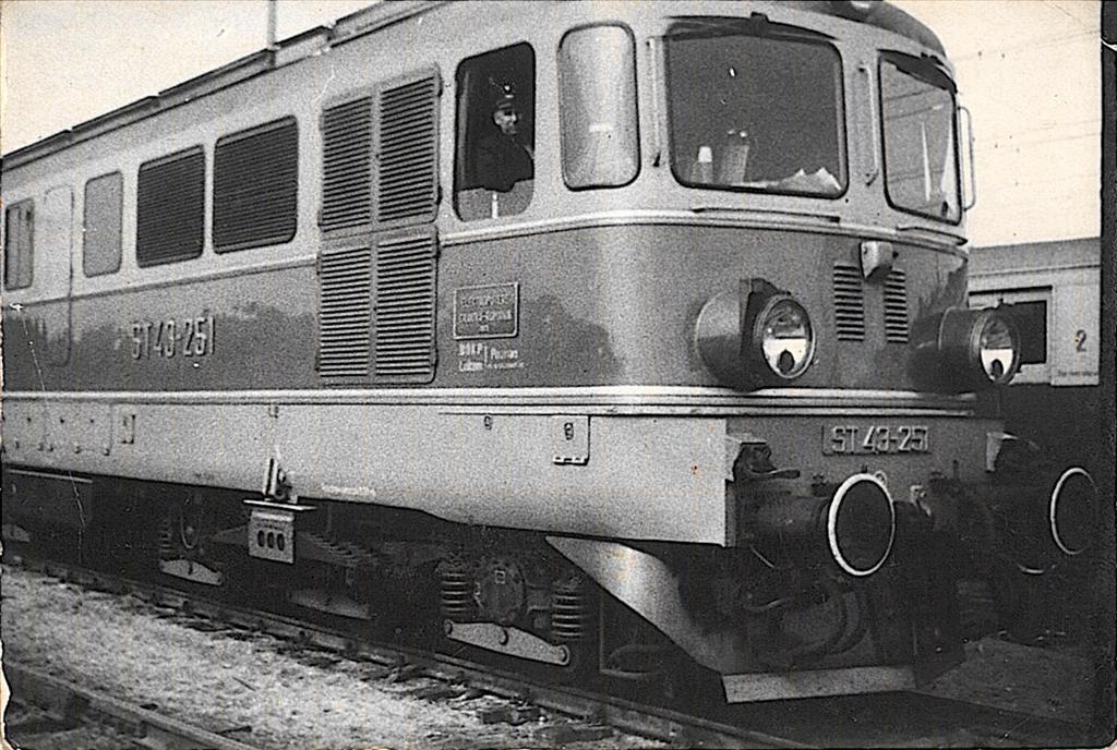ST43-251 - ok. 1982 r.