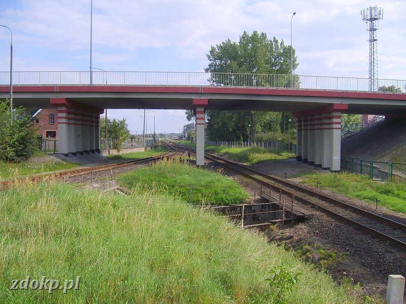 2008-08-26.123_koscierzyna,137.8km.JPG - stacja Kocierzyna, widok od strony Lipusza i Somonina (pozostae fotki   stacji Kocierzyna   w dziale    infrastruktury  ) 