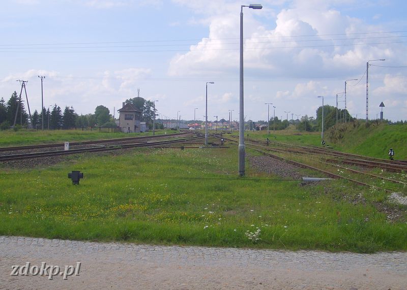 2008-08-26.196_koscierzyna,136.4km.JPG - stacja Kocierzyna, widok od strony Skarszew i Bka (pozostae fotki   stacji Kocierzyna   w dziale    infrastruktury  ) 