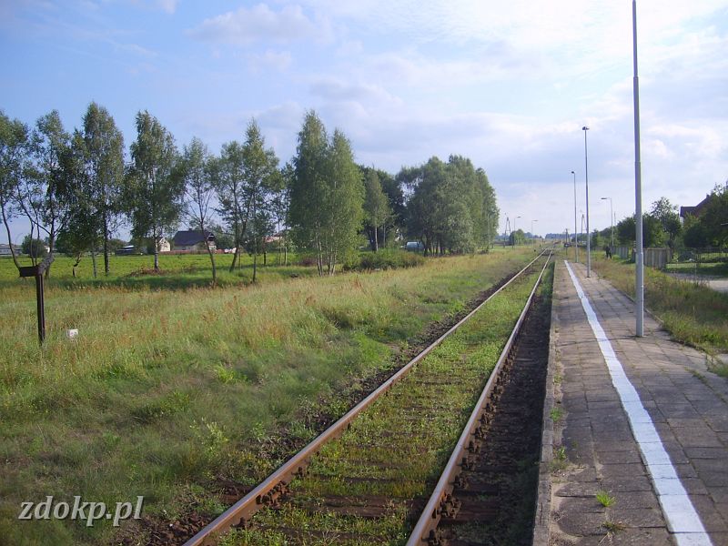 2008-08-26.283_lubnia,per1,32.6km.JPG - stacja Lubnia, tor 1 przy peronie 1 (pozostae fotki   stacji Lubnia   w dziale    infrastruktury  ) 