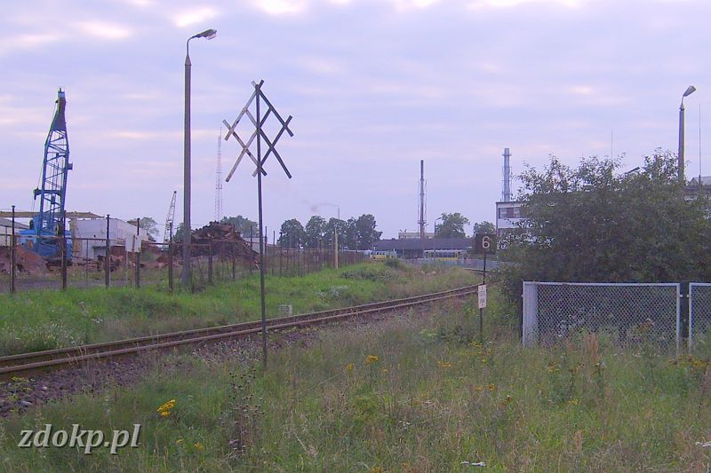 2008-08-26.593a_chojnice,wyj_tuchola,199.7km.JPG - stacja Chojnice, wjazd od strony Tucholi (pozostae fotki   stacji Chojnice   w dziale    infrastruktury  ) 