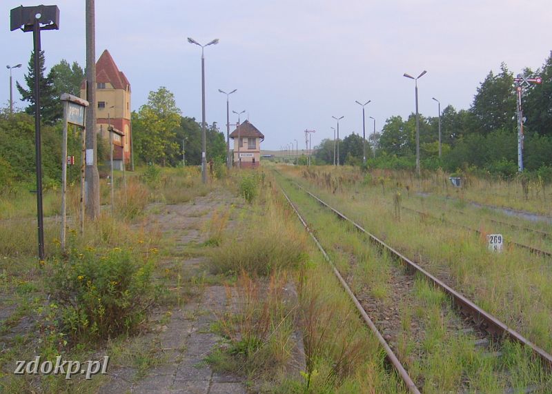 2008-08-26.672a_wiecbork,per1,tor1,269.8km.JPG - stacja Wicbork, peron 1 (pozostae fotki   stacji Wicbork   w dziale    infrastruktury  ) 