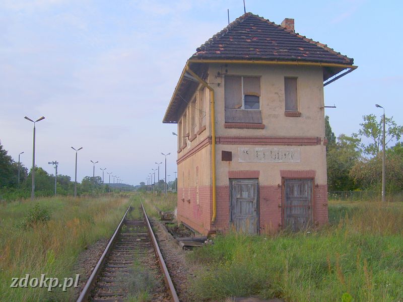 2008-08-26.726a_wiecbork,nastawnia_Wb,tor1,76.7km.JPG - stacja Wicbork, nastawnia Wb (pozostae fotki   stacji Wicbork   w dziale    infrastruktury  ) 