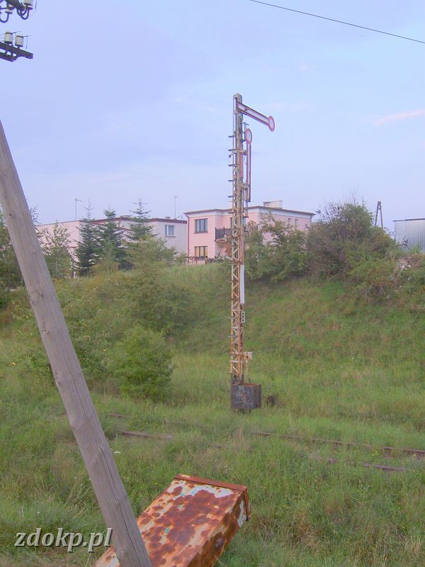 2008-08-26.779a_wiecbork,B1-2,76.0km.JPG - stacja Wicbork, semafor wjazdowy B1/2 (pozostae fotki   stacji Wicbork   w dziale    infrastruktury  ) 